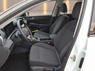 Volkswagen T-Roc 1.5 etsi Life 115cv dsg (7)