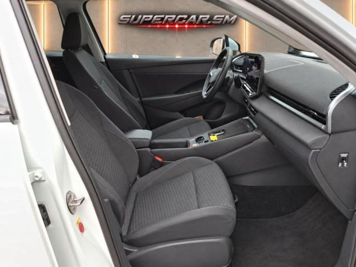 Volkswagen T-Roc 1.5 etsi Life 115cv dsg (8)