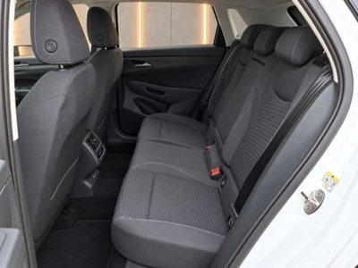 Volkswagen T-Roc 1.5 etsi Life 115cv dsg (9)