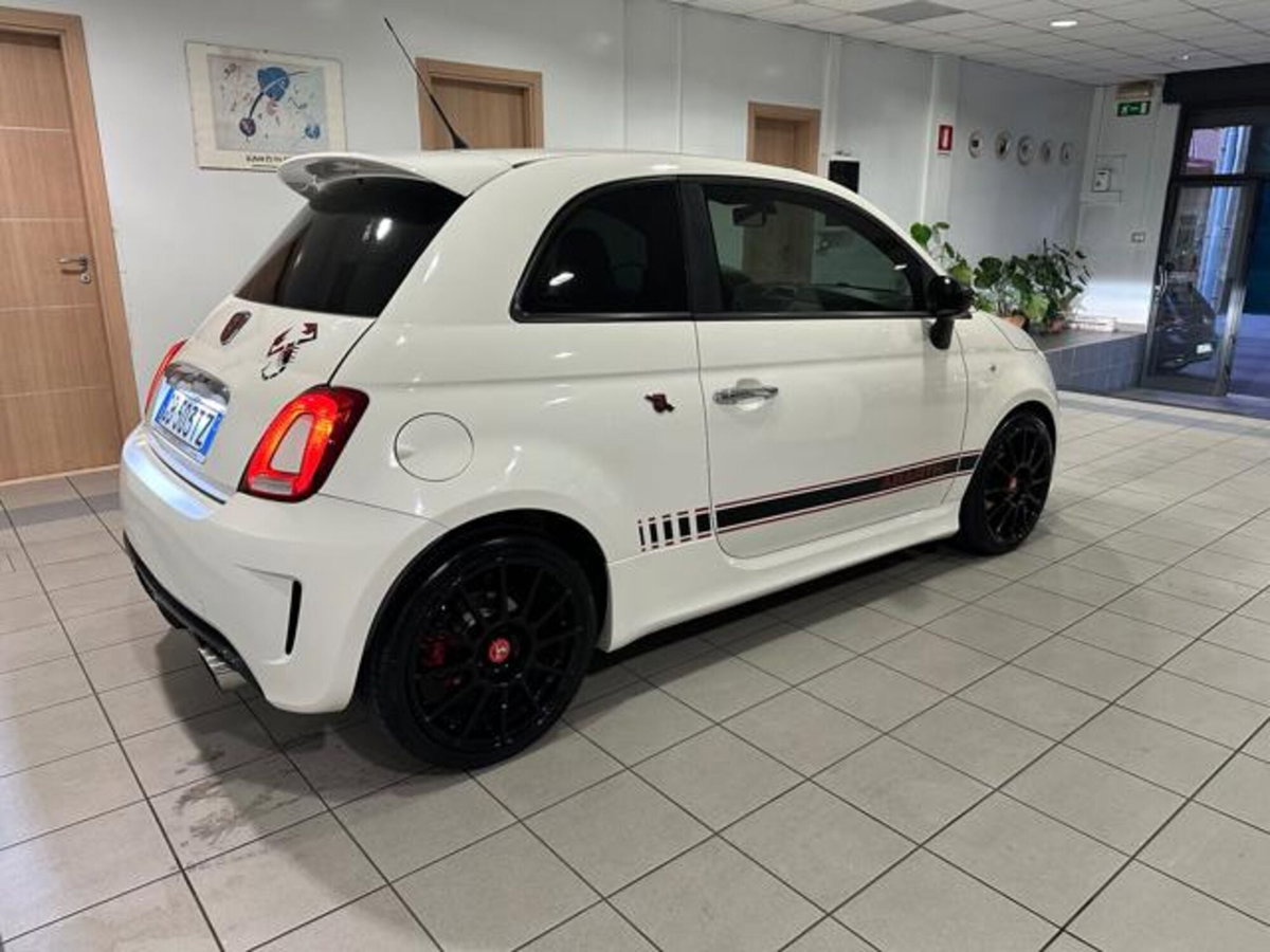 Abarth 500 1.4 Turbo T-Jet (10)