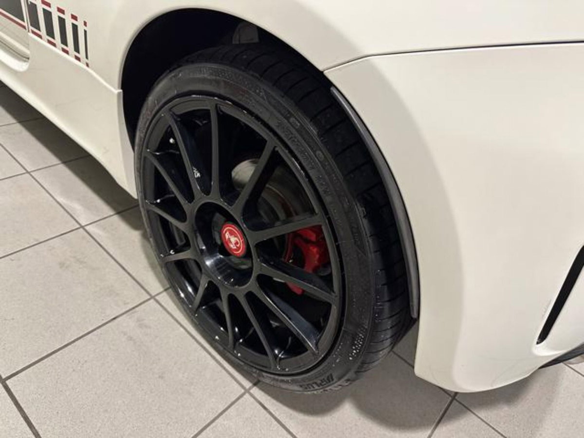 Abarth 500 1.4 Turbo T-Jet (8)