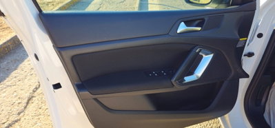 Peugeot 308 1.6 e-HDi 115 CV Stop&Start GT Line (12)