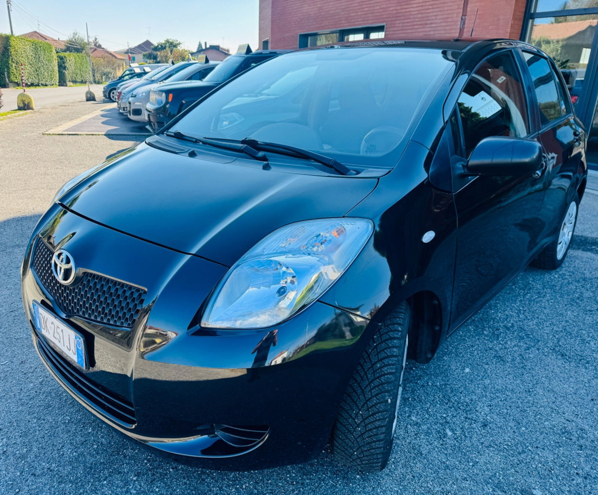 Toyota Yaris 1.3 5 porte Navi