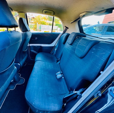 Toyota Yaris 1.3 5 porte Navi (17)