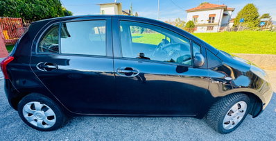 Toyota Yaris 1.3 5 porte Navi (5)