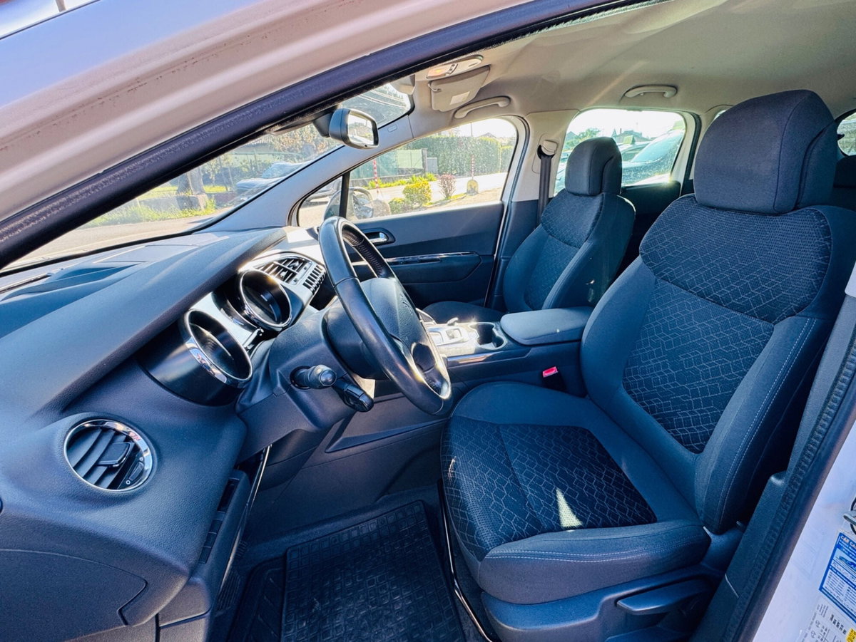 Peugeot 3008 2.0 HDi 163CV aut. Allure (10)