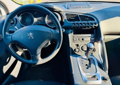 Peugeot 3008 2.0 HDi 163CV aut. Allure (18)