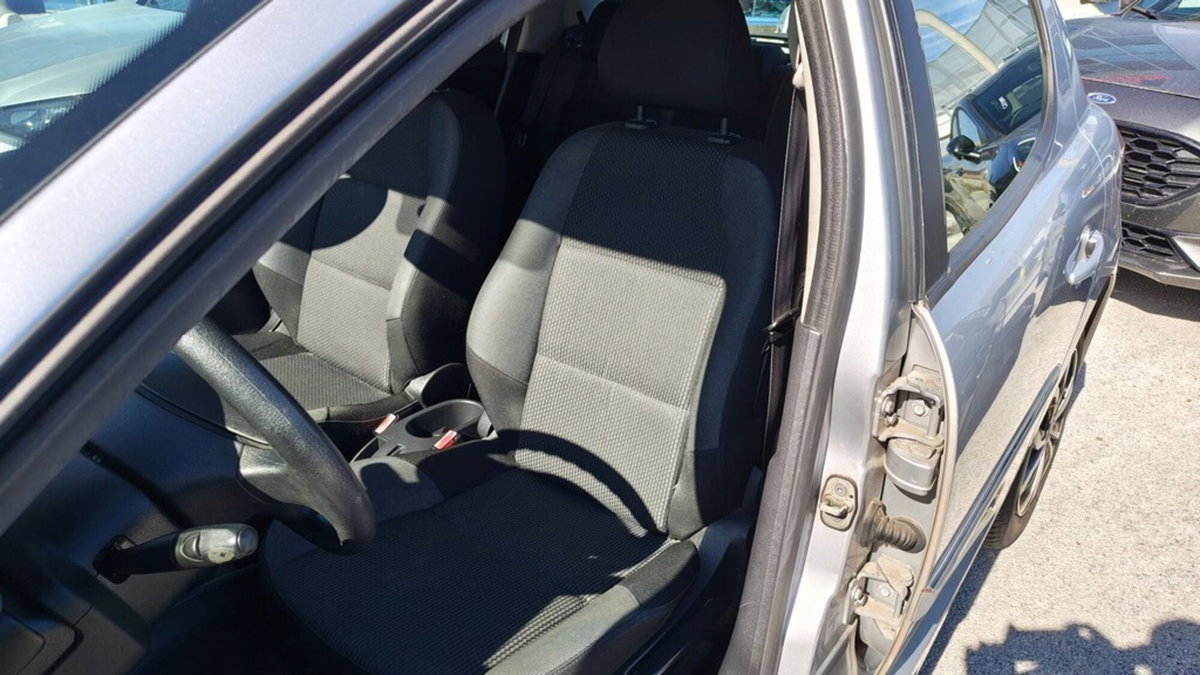 Peugeot 207 HDi 70CV 5p. Access (6)