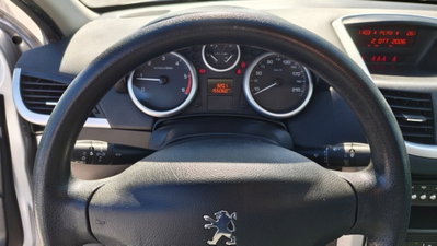 Peugeot 207 HDi 70CV 5p. Access (9)