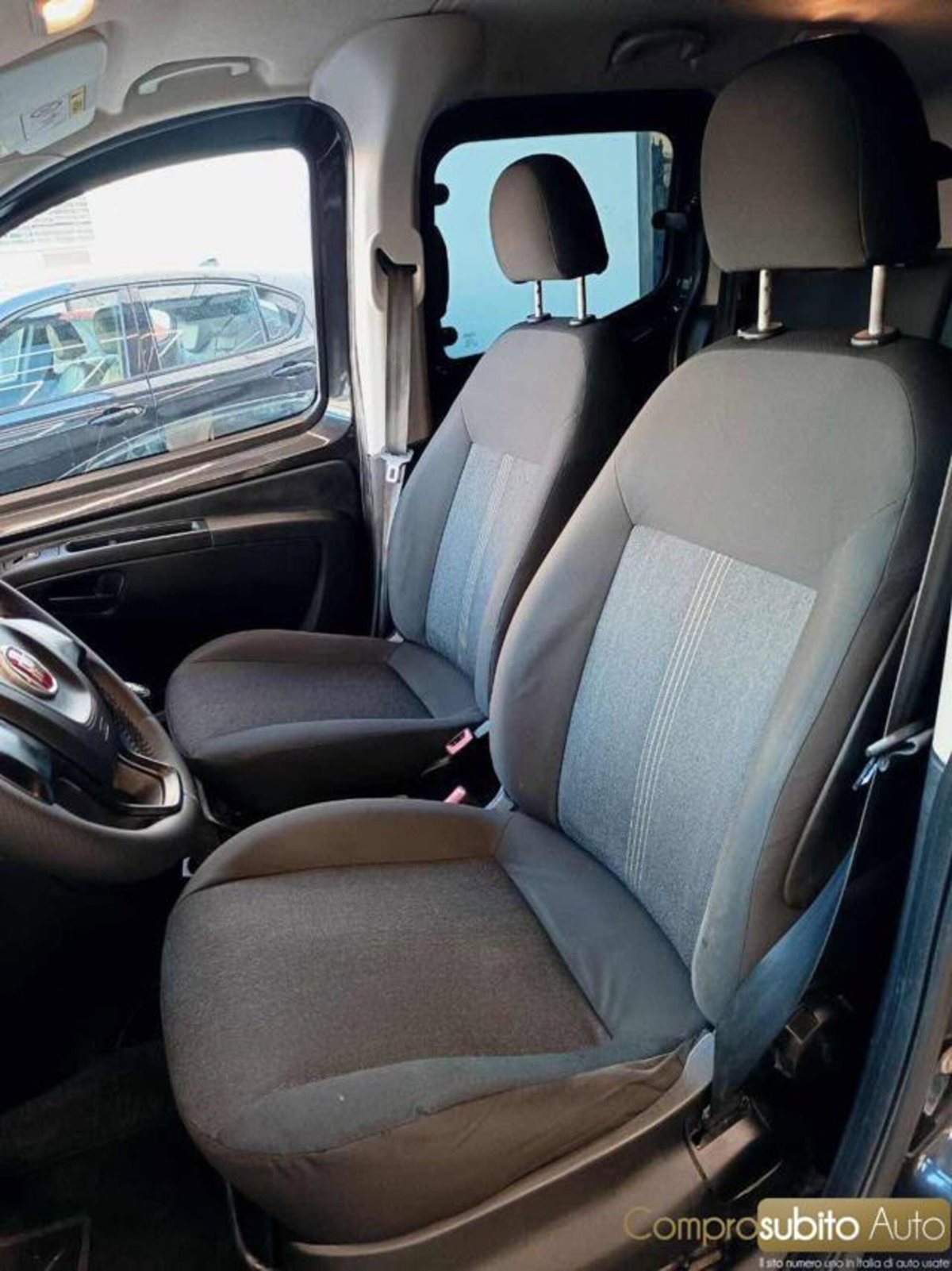Fiat Qubo 1.3 MJT 80 CV Lounge (11)