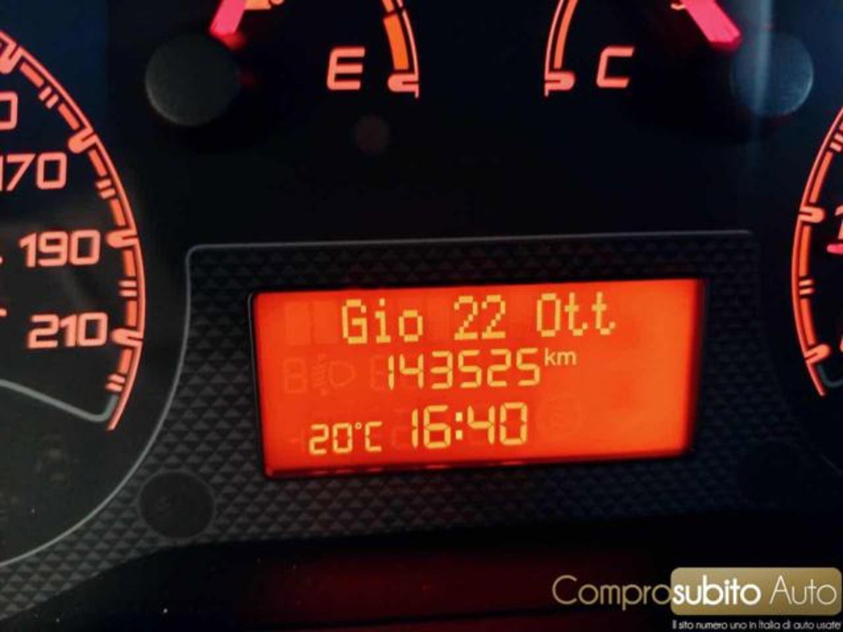 Fiat Qubo 1.3 MJT 80 CV Lounge (20)