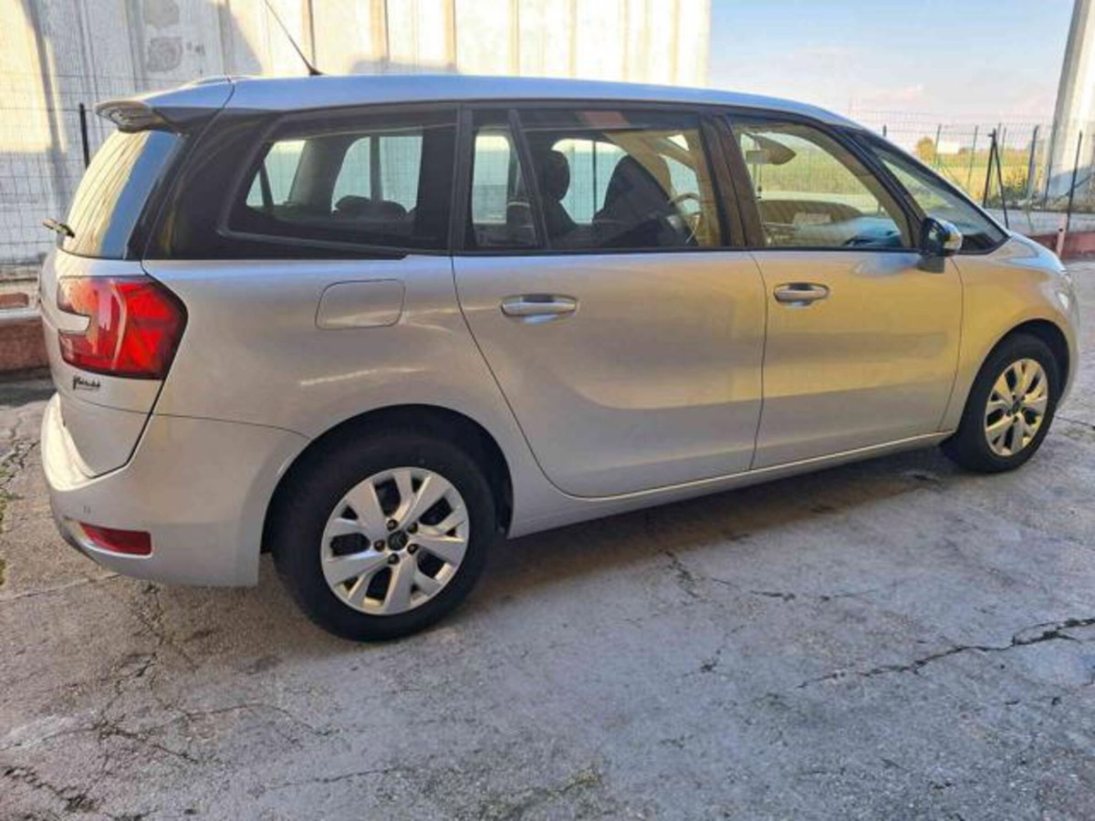 Citroen Grand C4 Picasso 1.6 e-HDi 115 Exclusive (11)