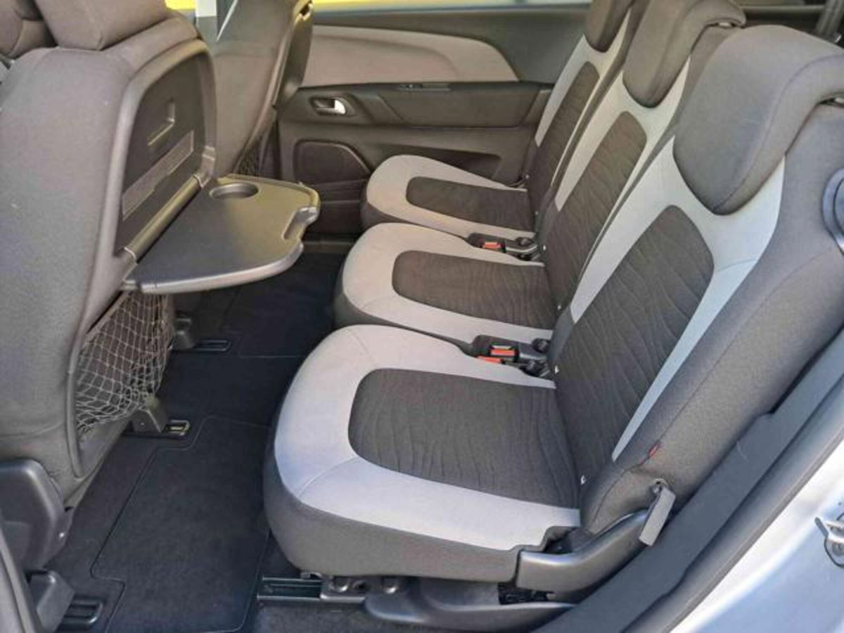 Citroen Grand C4 Picasso 1.6 e-HDi 115 Exclusive (18)