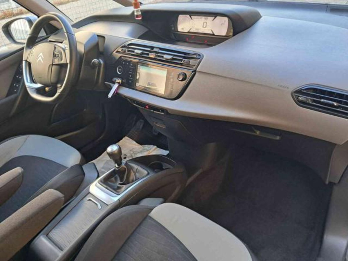 Citroen Grand C4 Picasso 1.6 e-HDi 115 Exclusive (19)