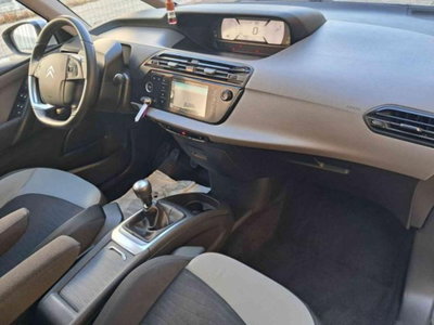 Citroen Grand C4 Picasso 1.6 e-HDi 115 Exclusive (19)