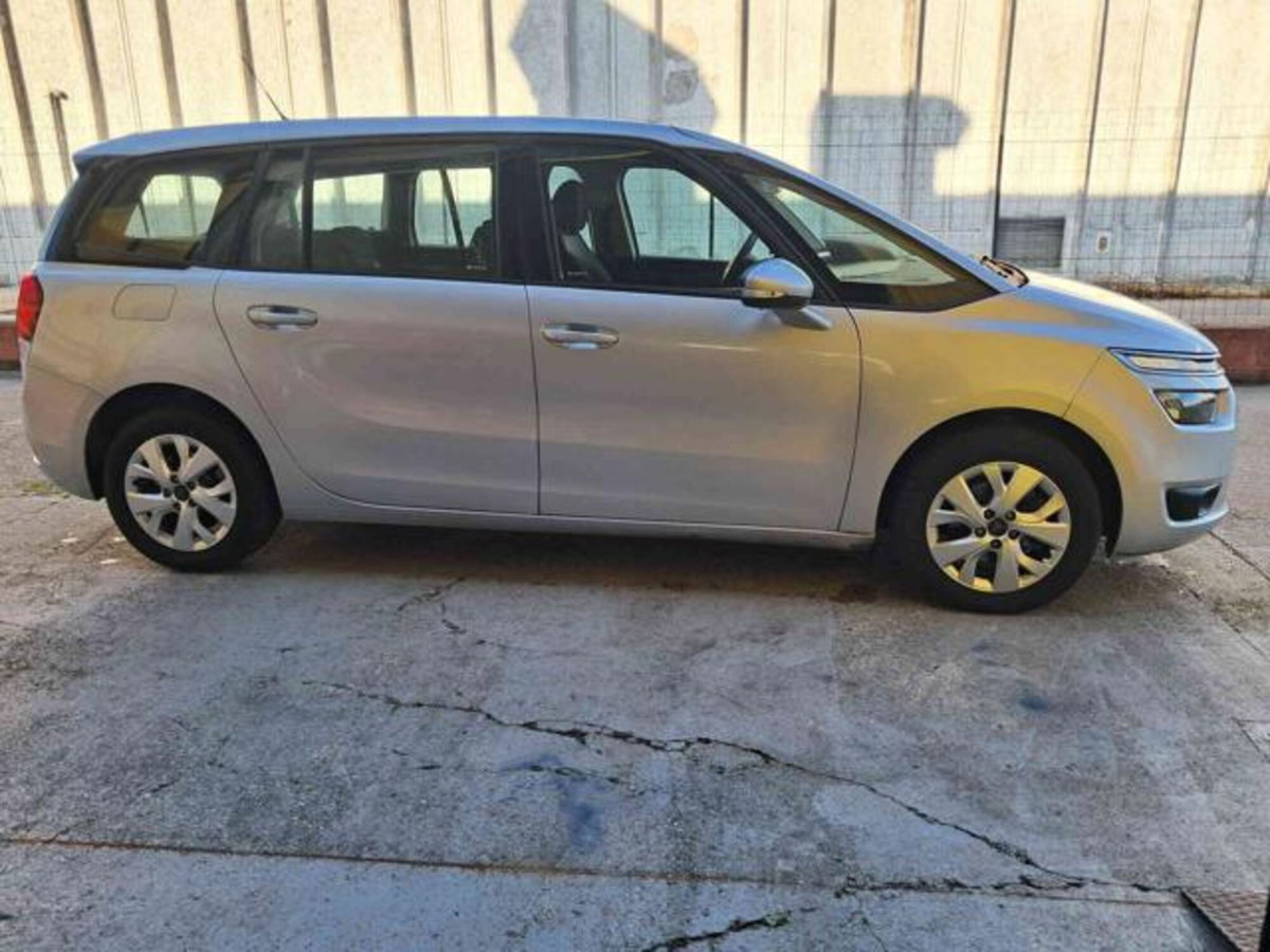 Citroen Grand C4 Picasso 1.6 e-HDi 115 Exclusive (9)