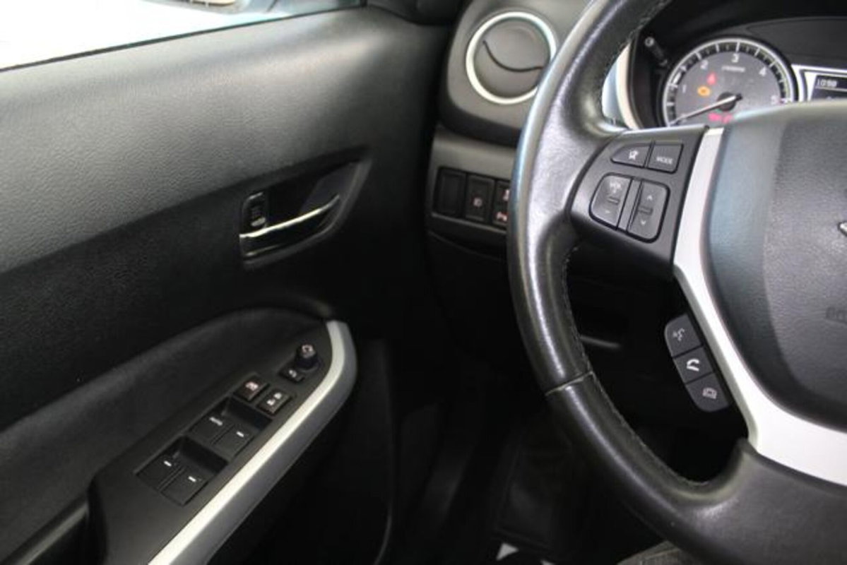 Suzuki Vitara 1.6 DDiS V-Top (17)