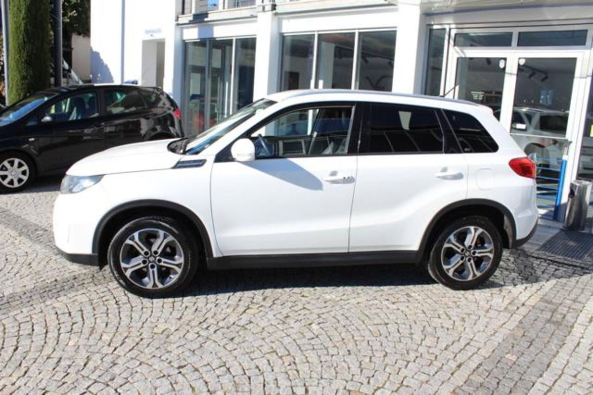 Suzuki Vitara 1.6 DDiS V-Top (2)