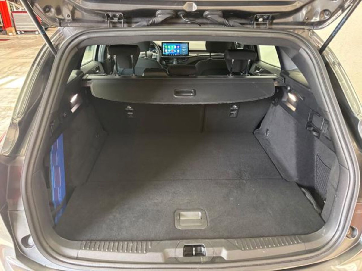 Ford Focus Station Wagon 1.0 EcoBoost Hybrid 125CV Powershift SW ST-Line Design (11)