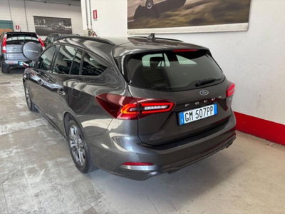 Ford Focus Station Wagon 1.0 EcoBoost Hybrid 125CV Powershift SW ST-Line Design (4)