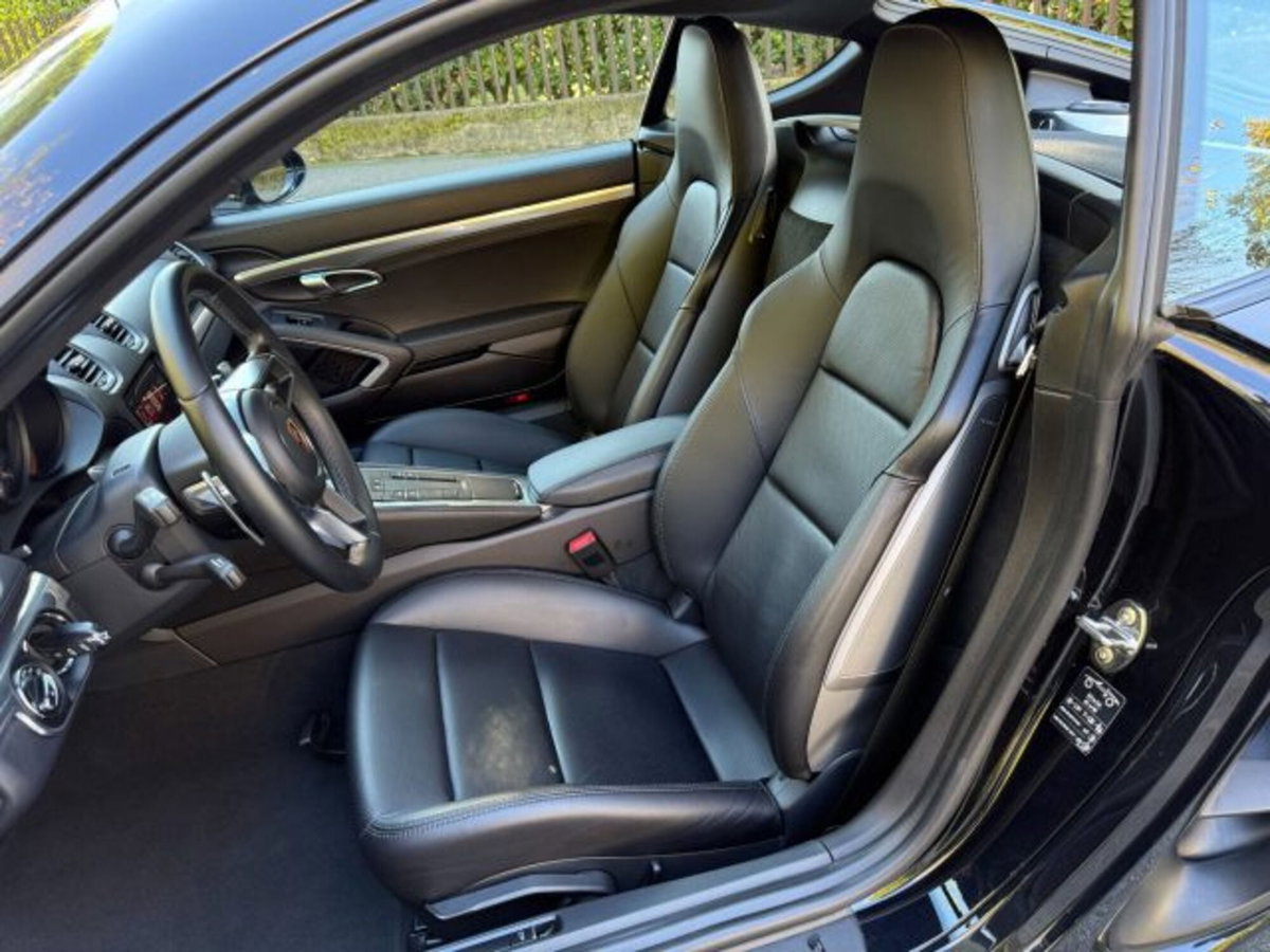 Porsche 718 Cayman  Cayman 2.0 300cv (7)