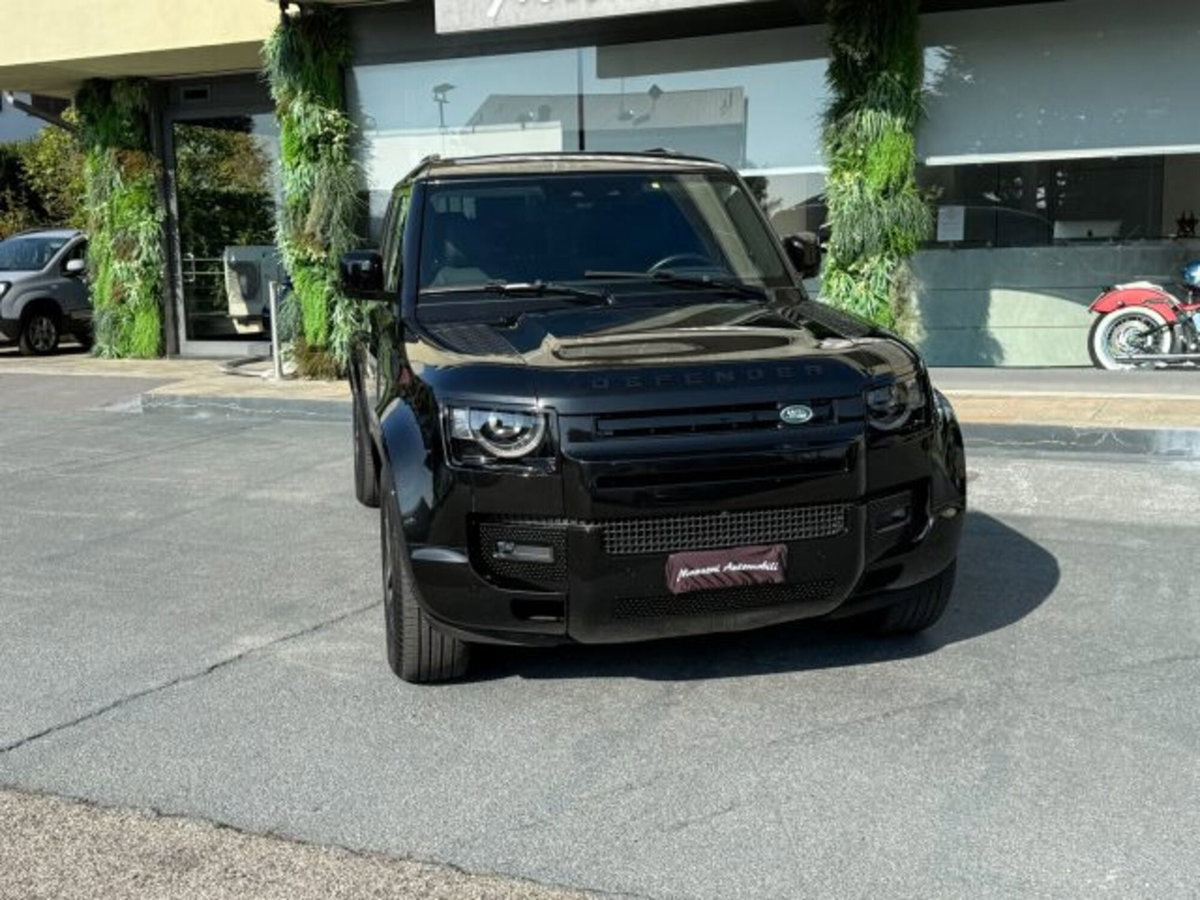 Land Rover Defender 110 3.0d i6 mhev XS Edition awd 250cv auto (2)