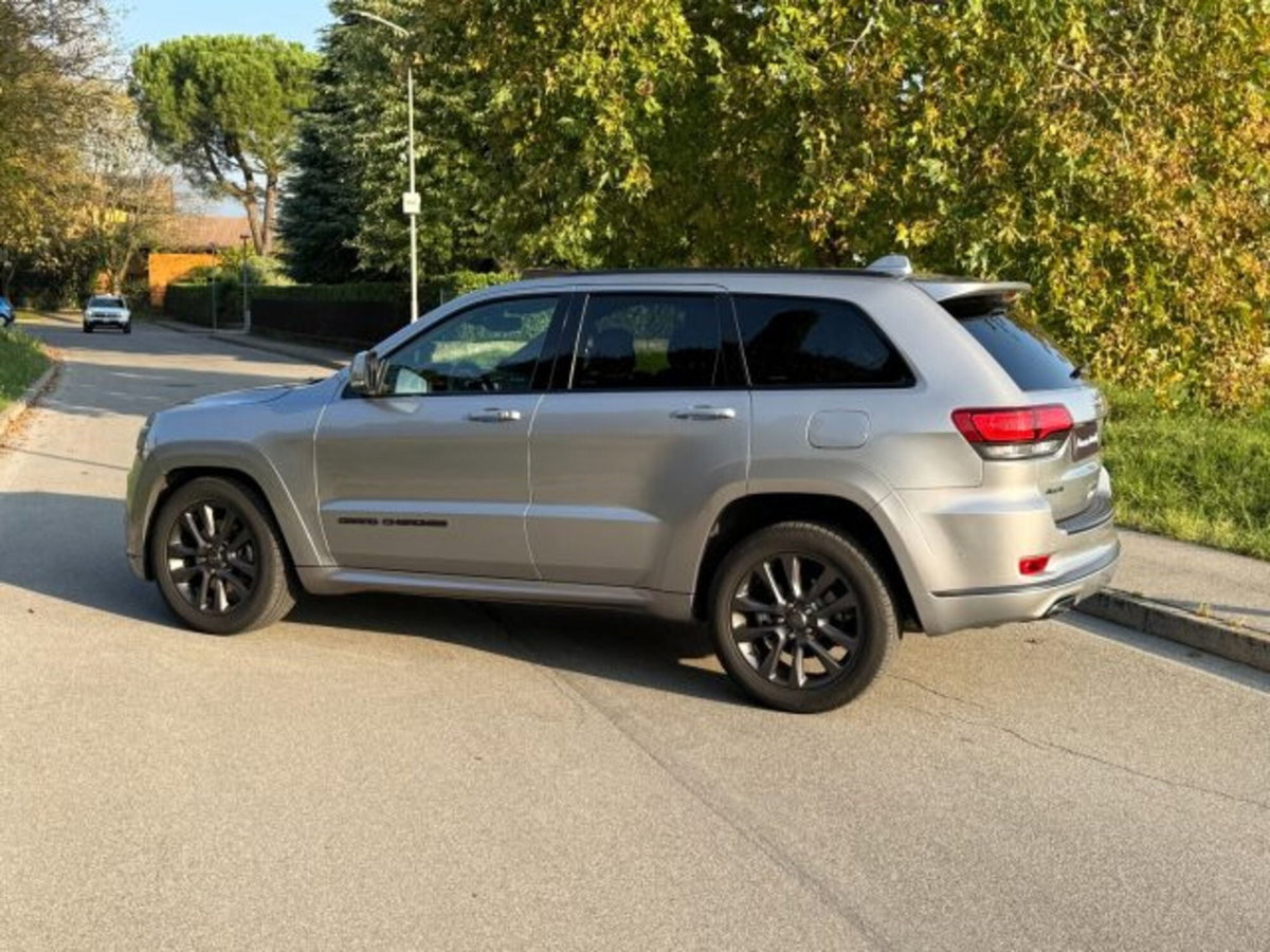 Jeep Grand Cherokee 3.0 V6 CRD 250 Multijet II S Model (15)