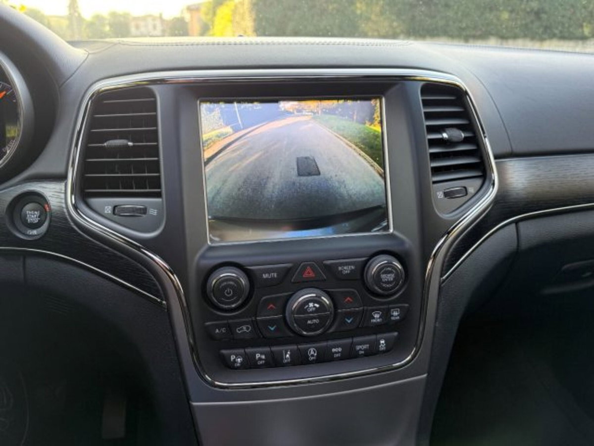 Jeep Grand Cherokee 3.0 V6 CRD 250 Multijet II S Model (18)