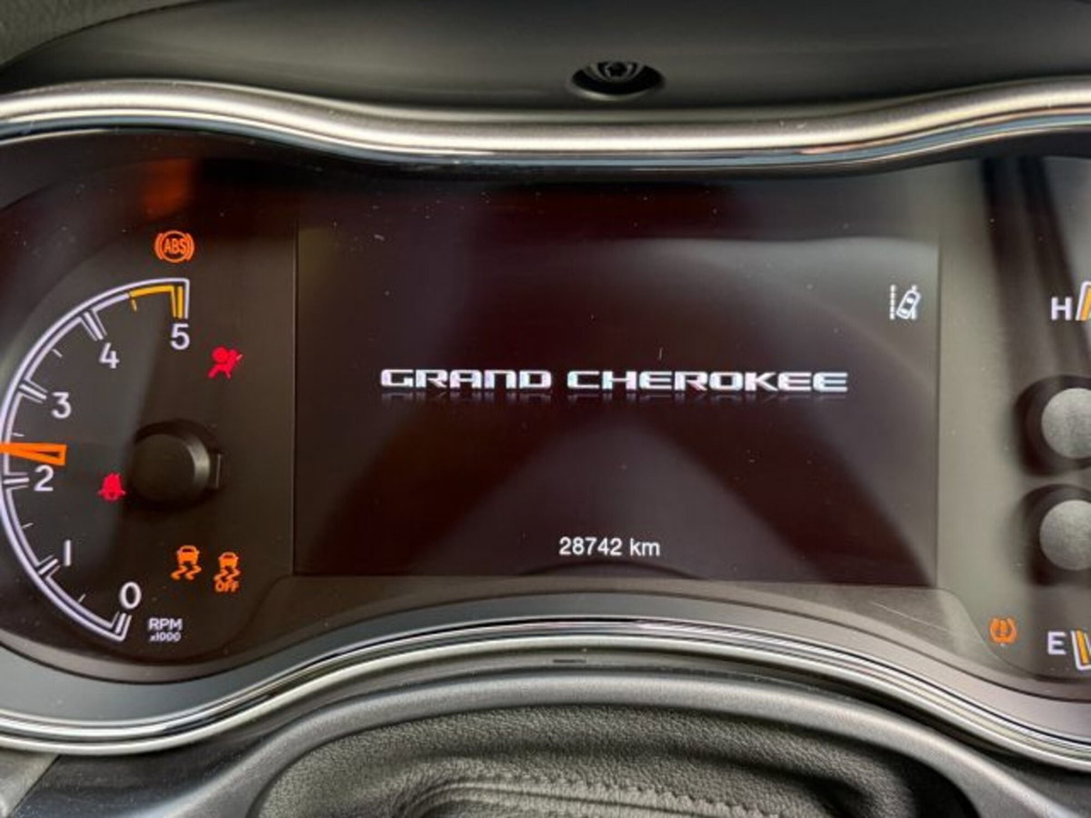 Jeep Grand Cherokee 3.0 V6 CRD 250 Multijet II S Model (9)