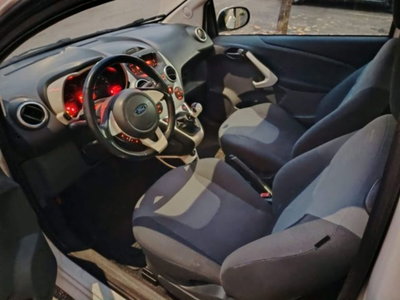 Ford Ka 1.2 8V 69CV Titanium (11)
