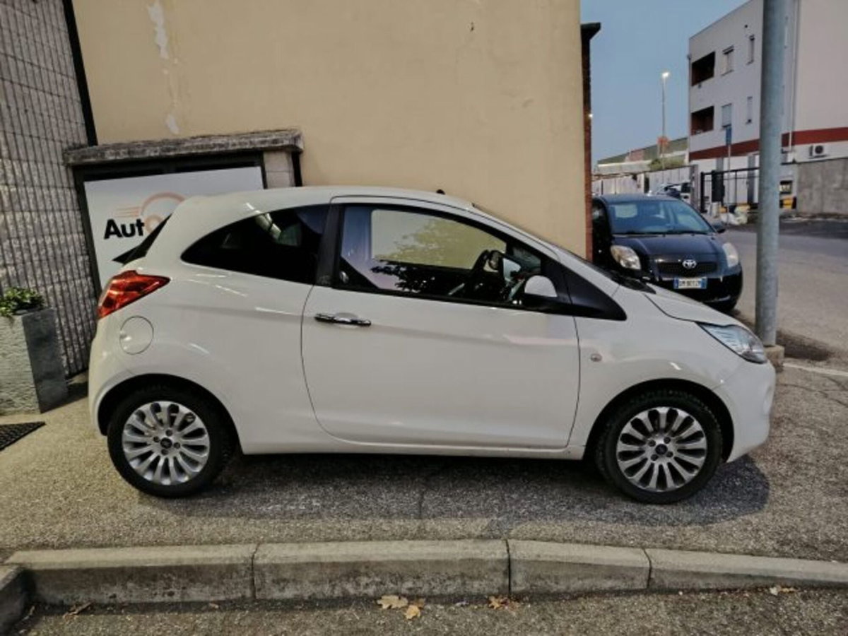Ford Ka 1.2 8V 69CV Titanium (6)