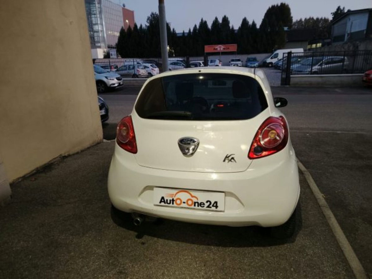 Ford Ka 1.2 8V 69CV Titanium (8)