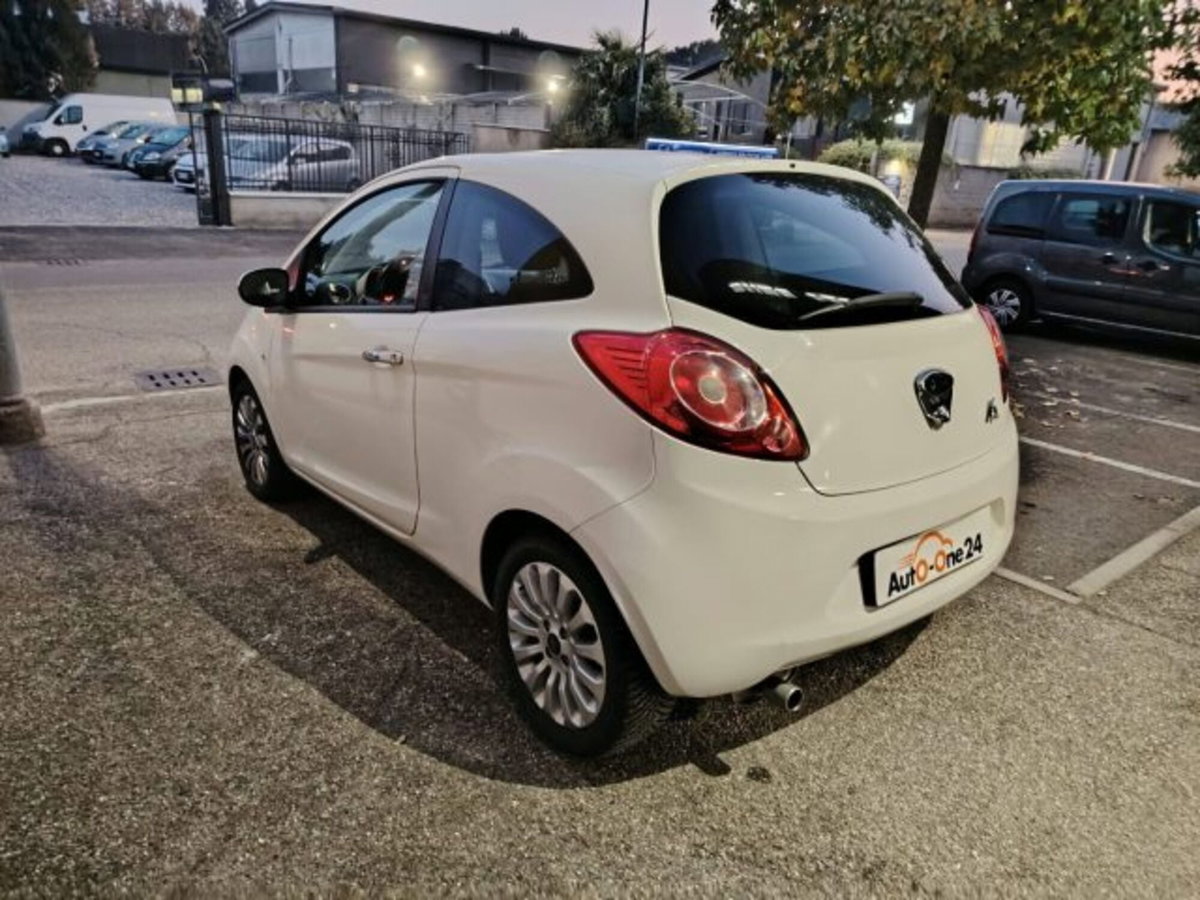 Ford Ka 1.2 8V 69CV Titanium (9)
