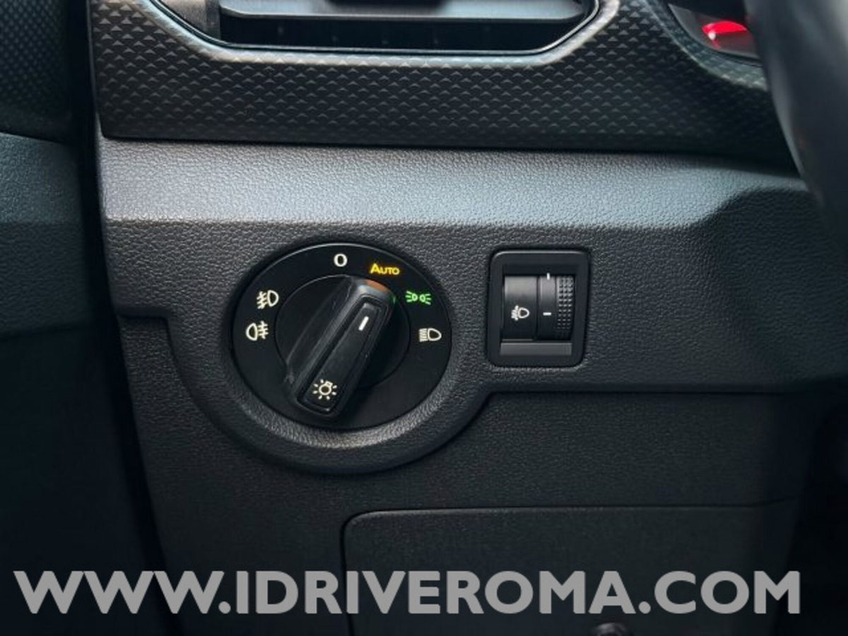 Volkswagen T-Cross 1.0 TSI 110 CV DSG Style (18)