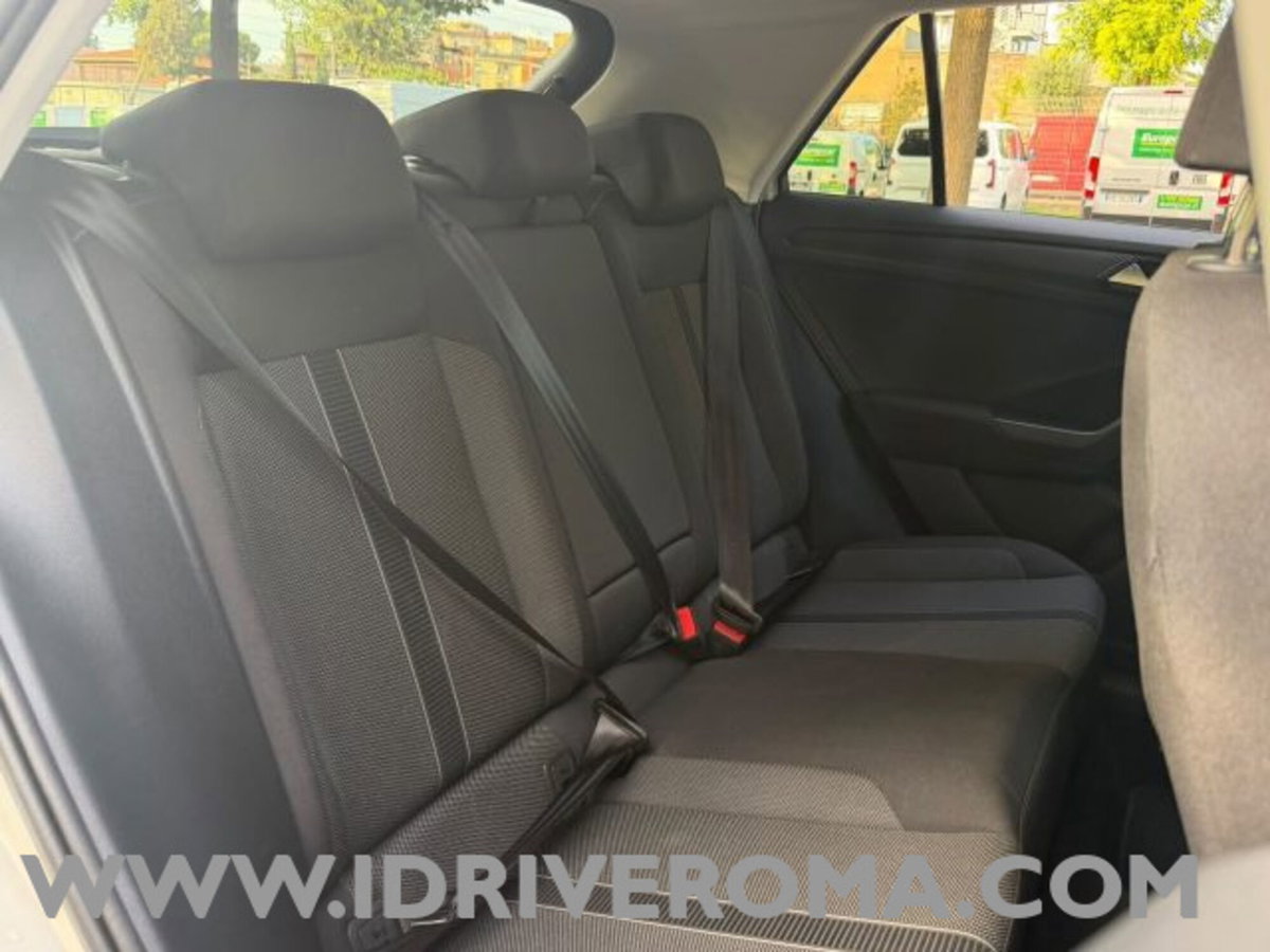 Volkswagen T-Roc 1.0 tsi Sport (11)