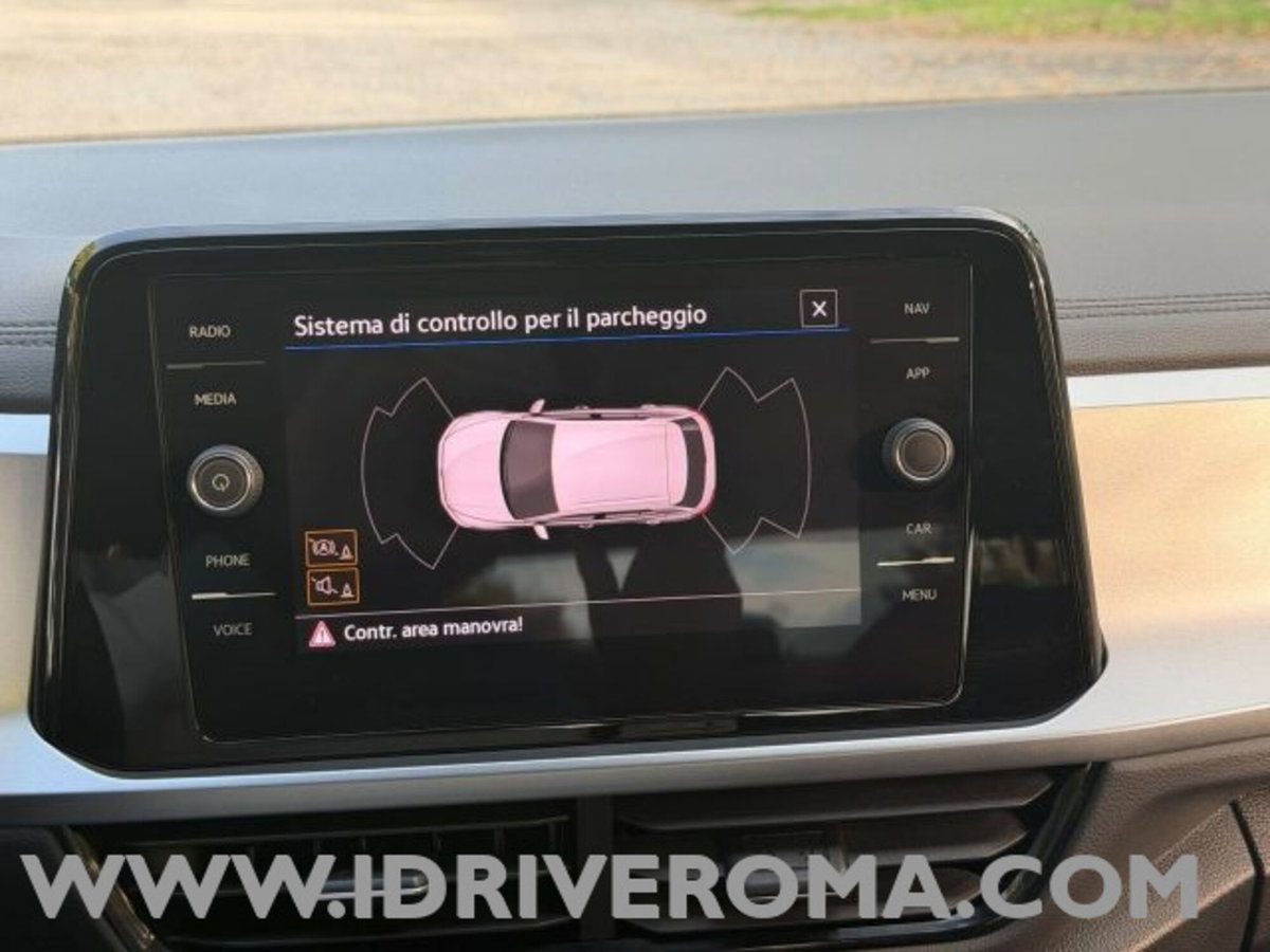 Volkswagen T-Roc 1.0 tsi Sport (17)