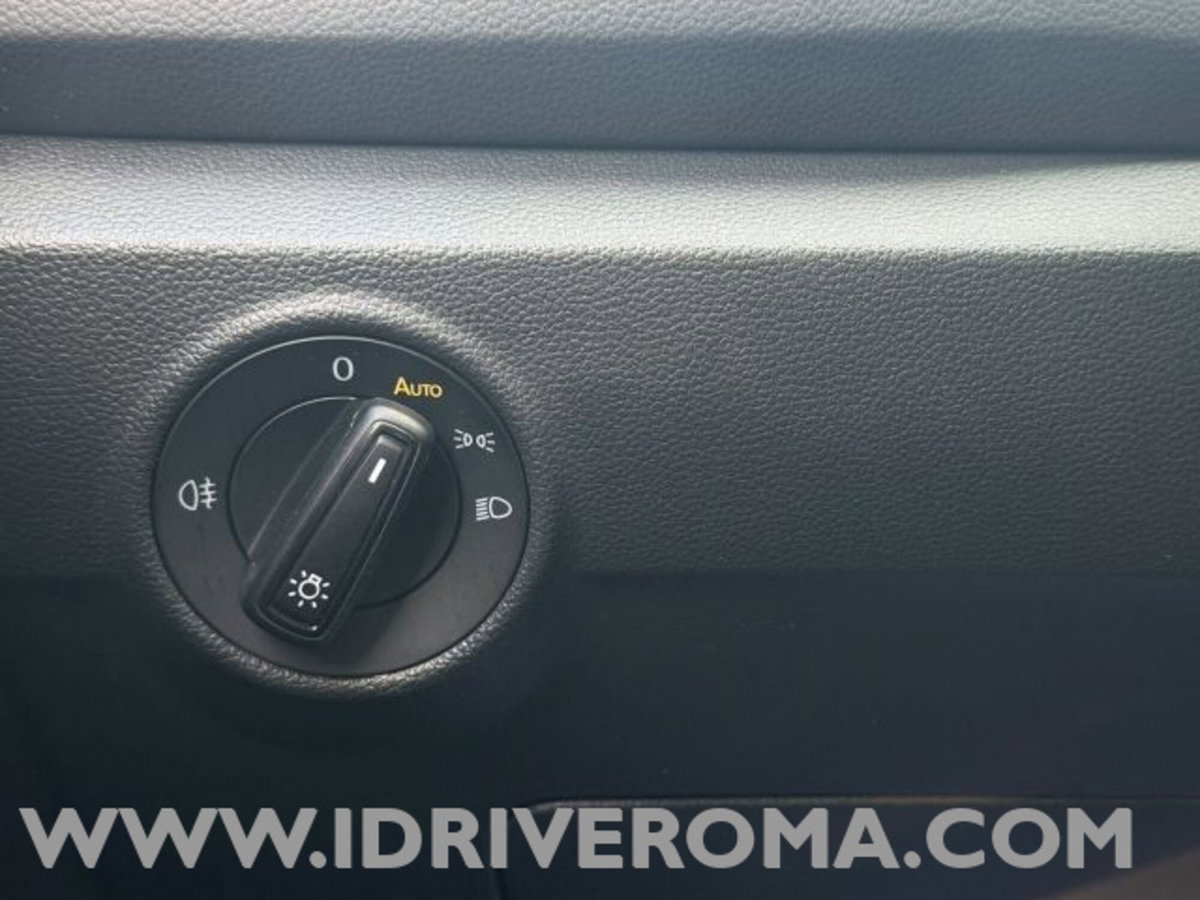 Volkswagen T-Roc 1.0 tsi Sport (18)