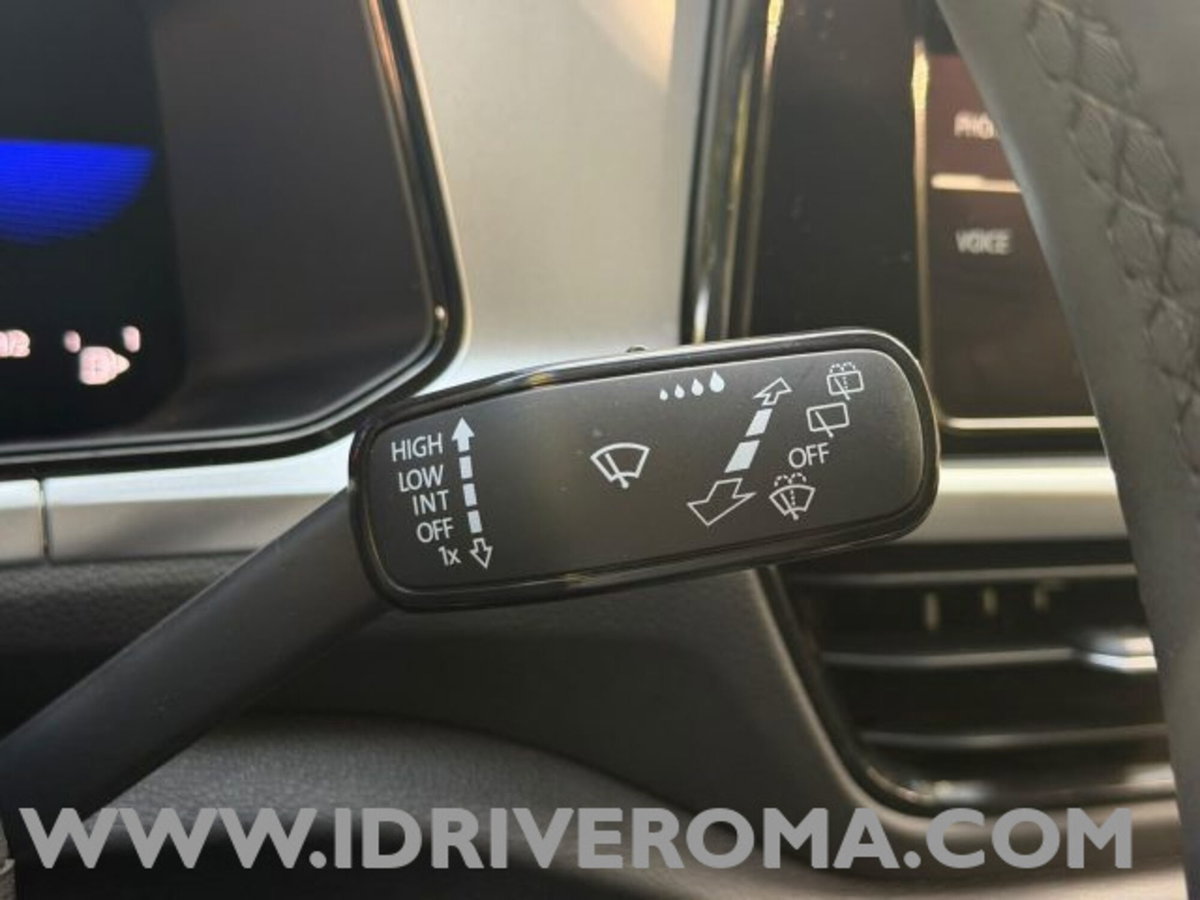Volkswagen T-Roc 1.0 tsi Sport (19)