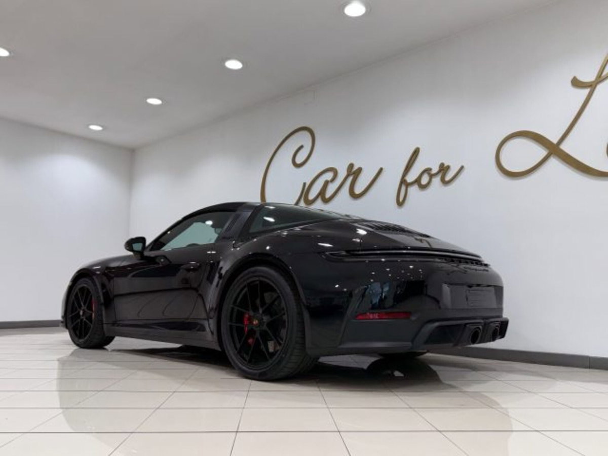 Porsche 911 Cabrio Targa 3.6 4 GTS auto (11)