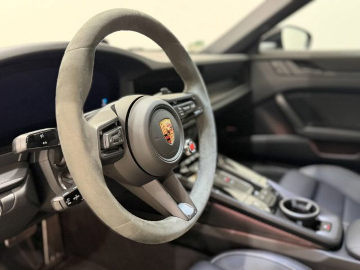 Porsche 911 Cabrio Targa 3.6 4 GTS auto (19)