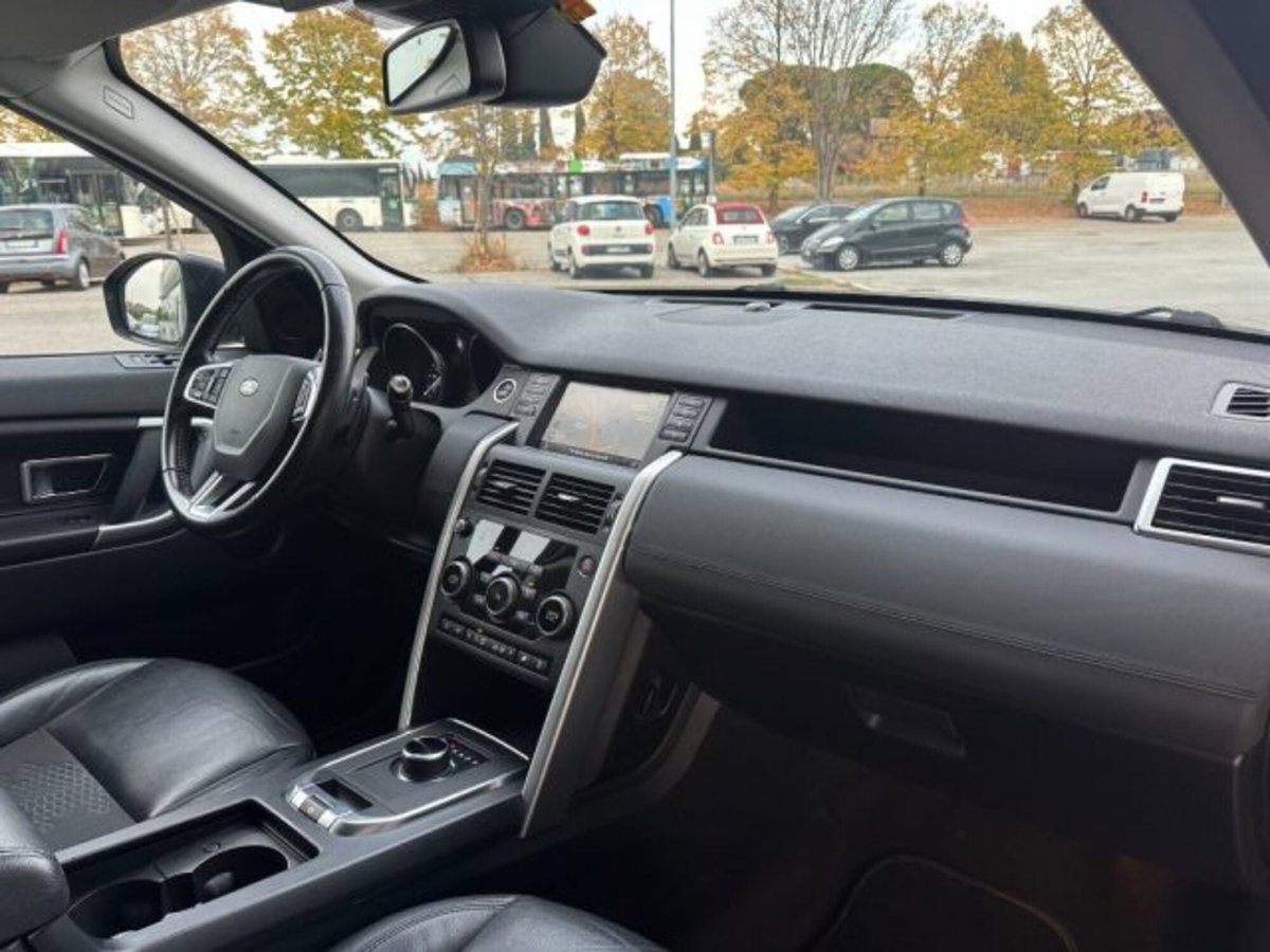 Land Rover Discovery Sport 2.0 TD4 150 CV SE (13)