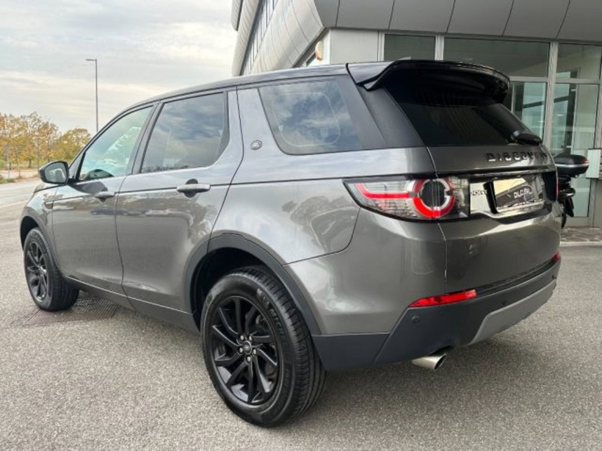 Land Rover Discovery Sport 2.0 TD4 150 CV SE (6)