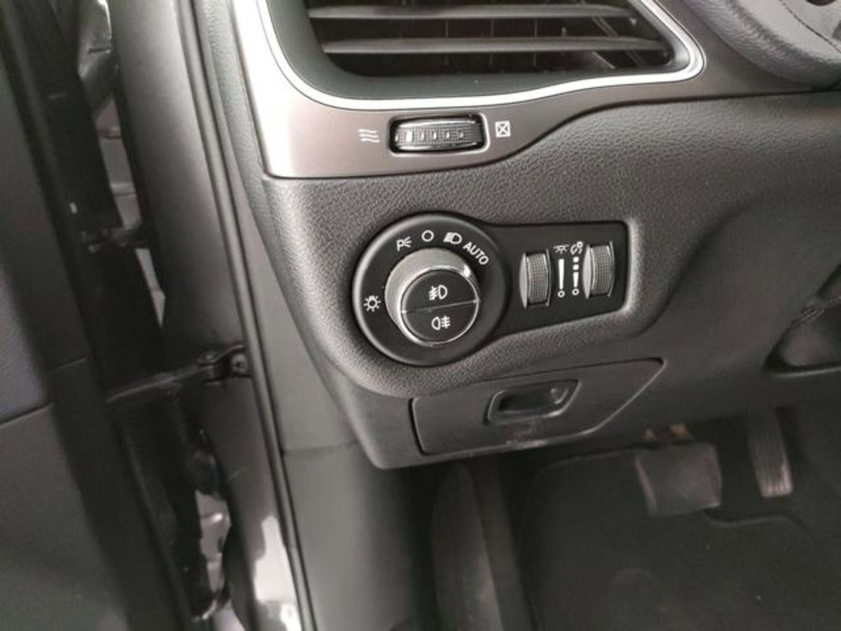 Jeep Cherokee 2.2 Mjt Longitude (6)