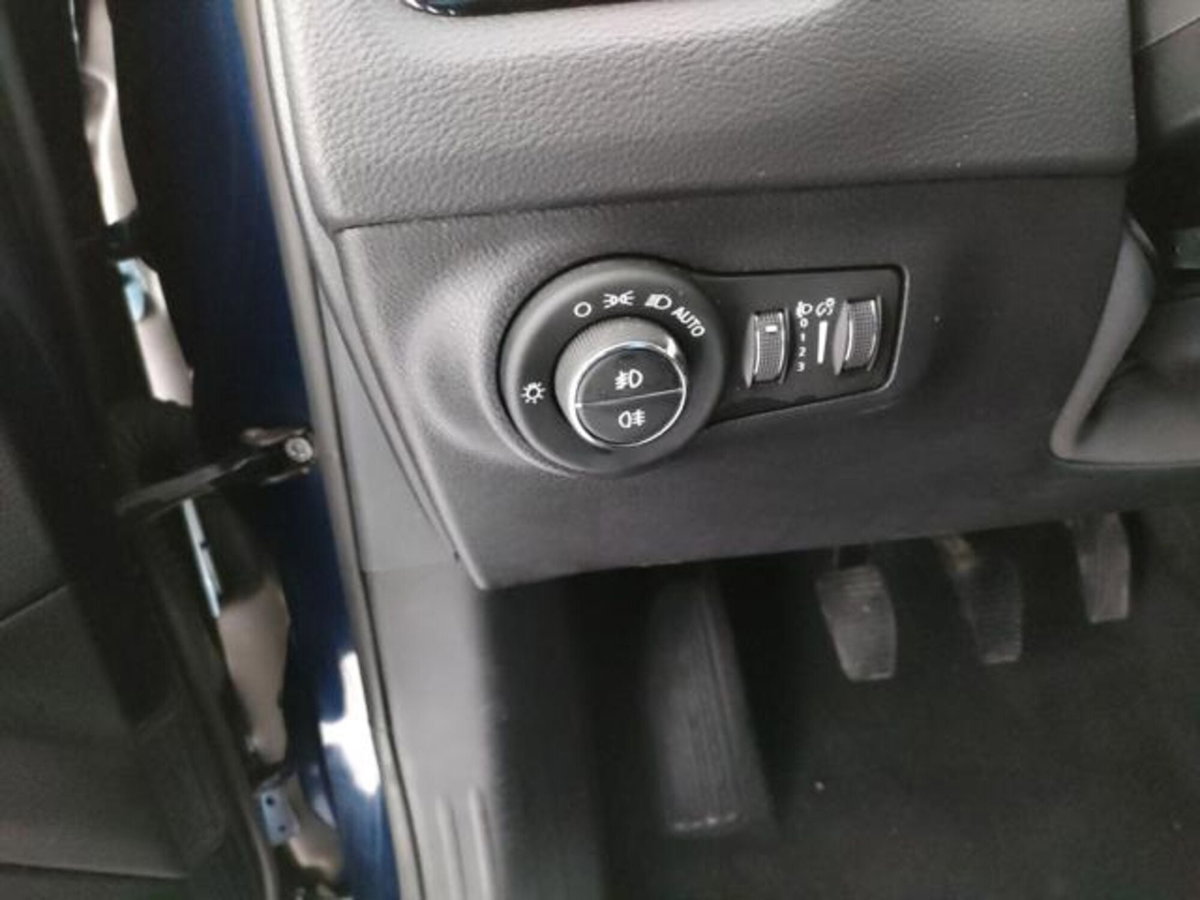 Jeep Compass 1.6 Multijet II 2WD Limited (6)