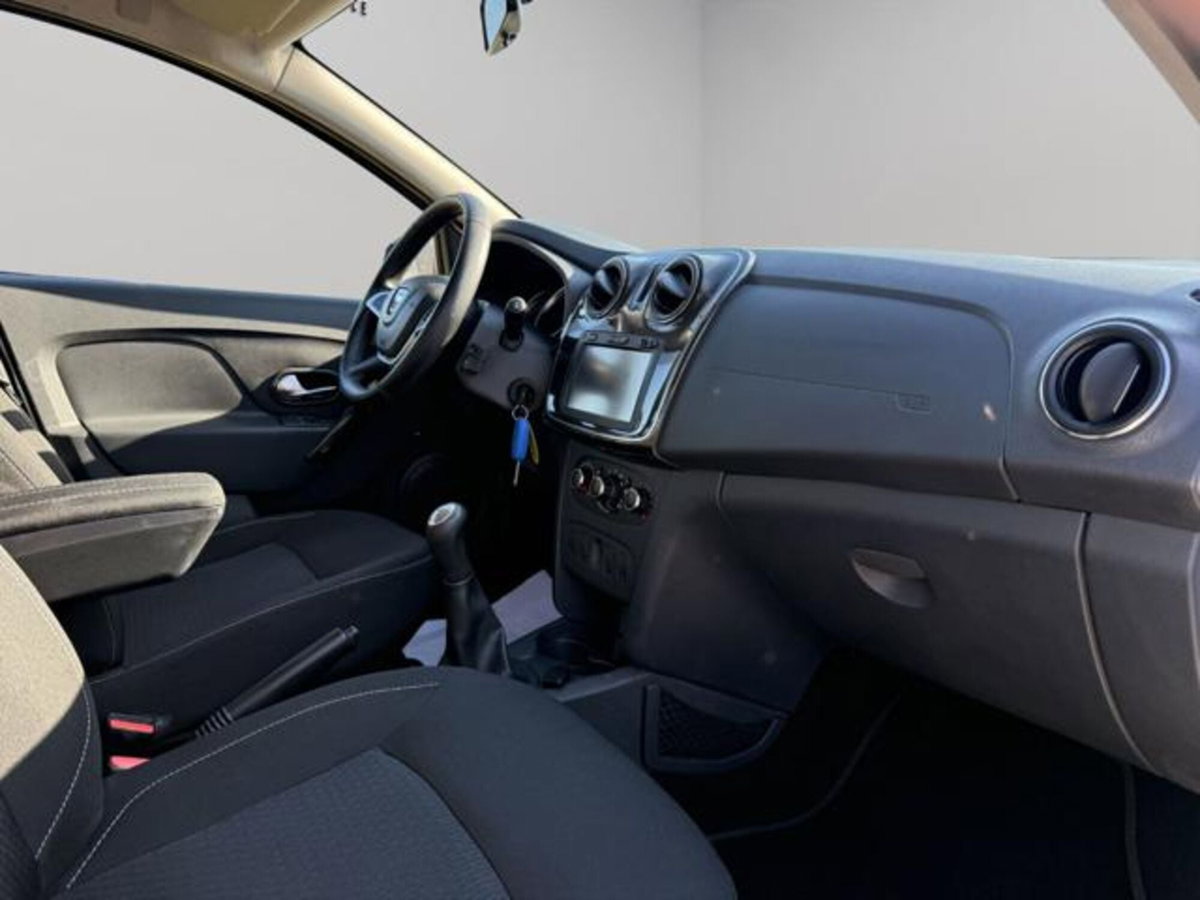 Dacia Sandero 1.0 SCe 12V 75CV (16)