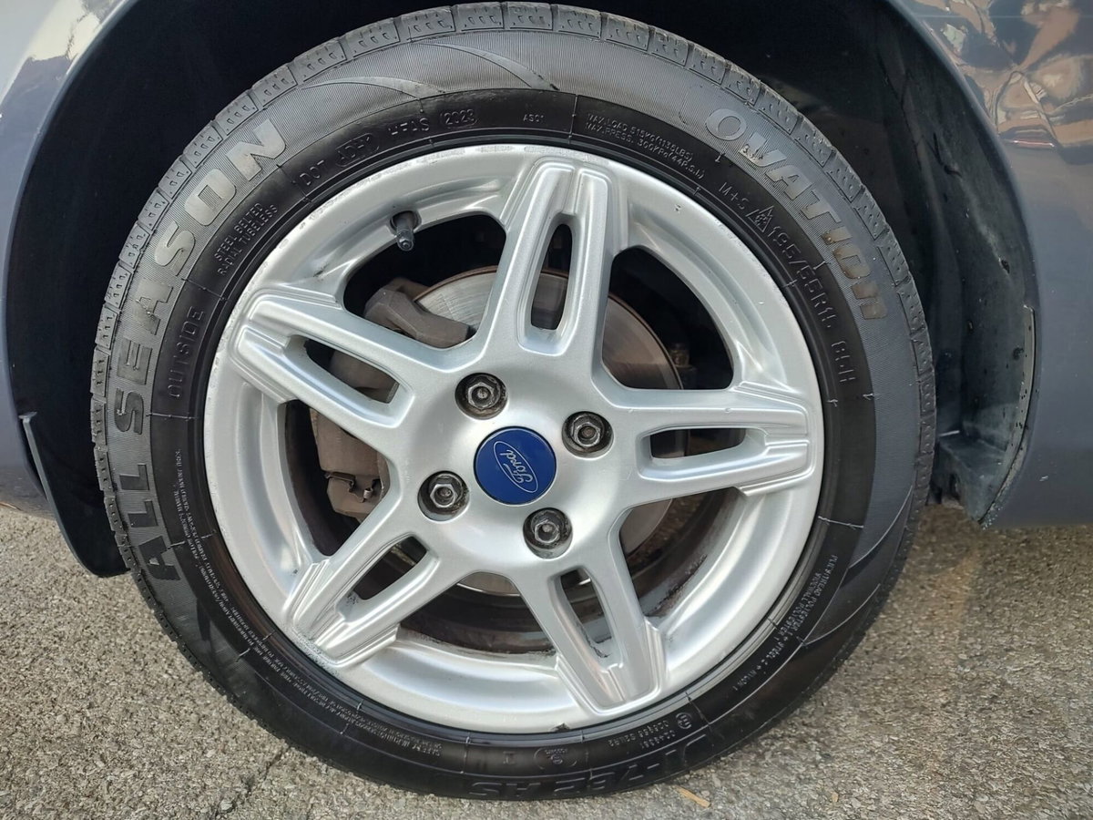 Ford Fiesta 1.4 3 porte Bz.- GPL Titanium (15)