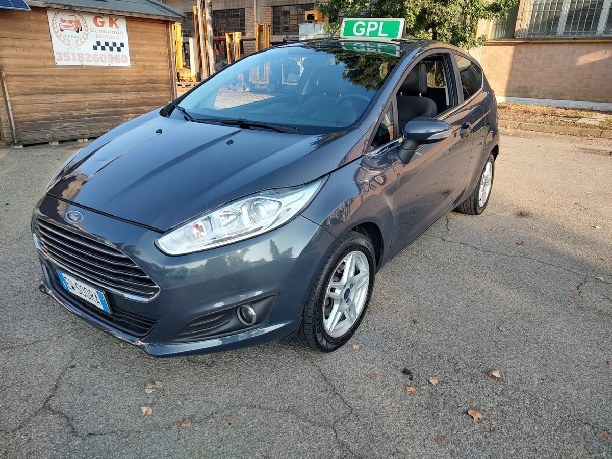 Ford Fiesta 1.4 3 porte Bz.- GPL Titanium (3)