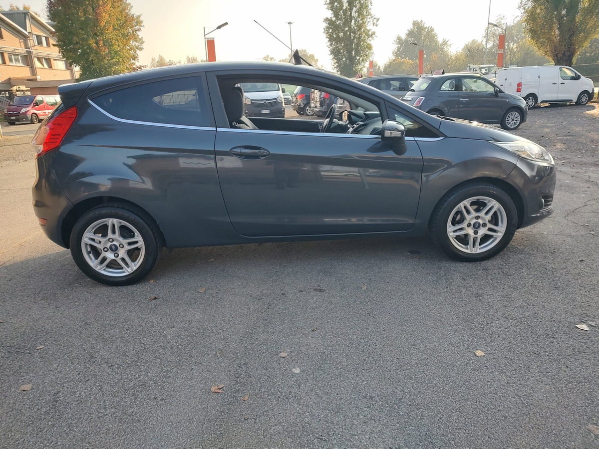 Ford Fiesta 1.4 3 porte Bz.- GPL Titanium (7)