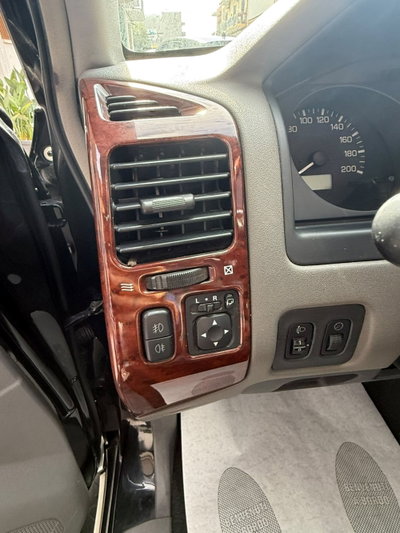 Mitsubishi Pajero 3.2 16V DI-D 3p. GLX Autocarro (13)