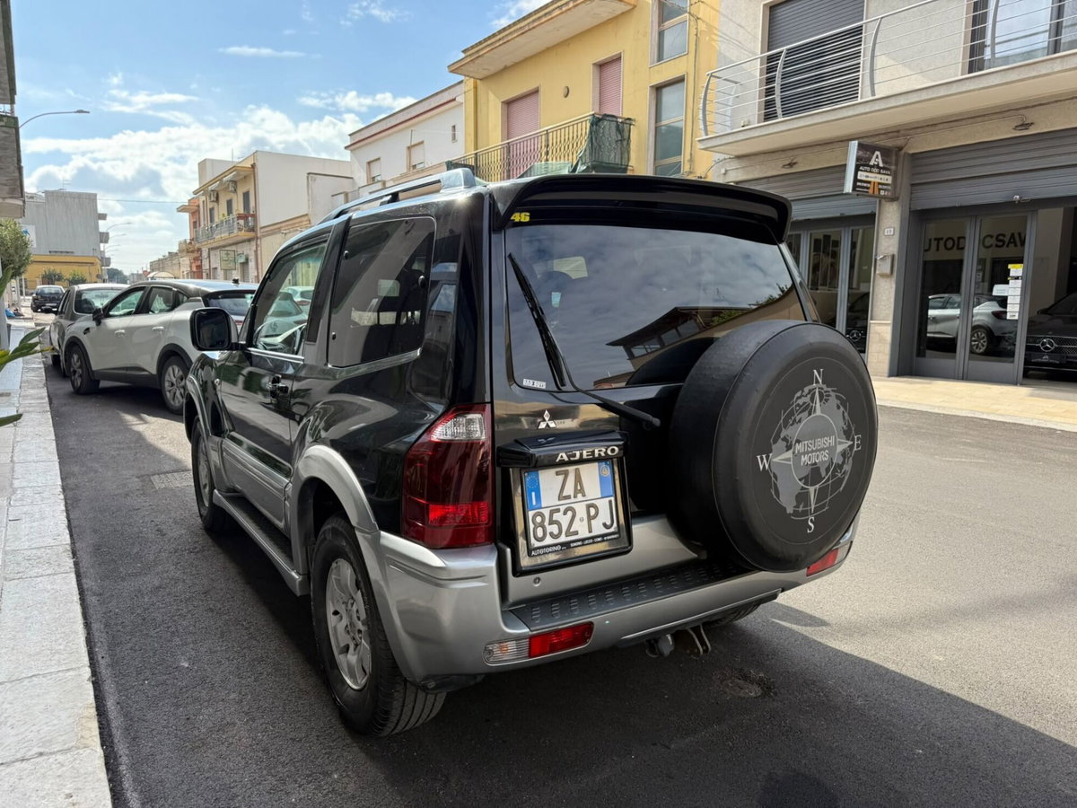Mitsubishi Pajero 3.2 16V DI-D 3p. GLX Autocarro (4)